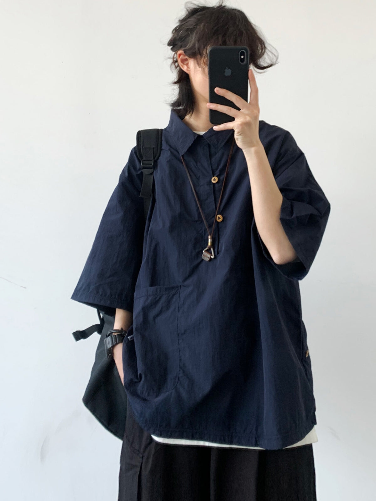 MV Retro Silhouette Loose Shirt